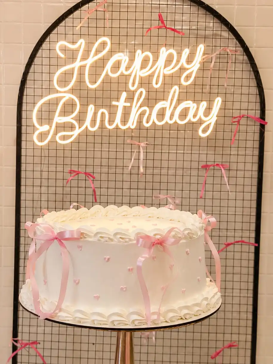 Bolo personalizado para festa de 15 anos